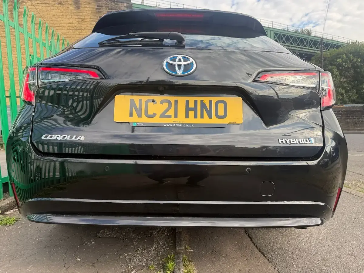 Used Toyota Corolla 122 HP (89 kW) 2021 Black Estate