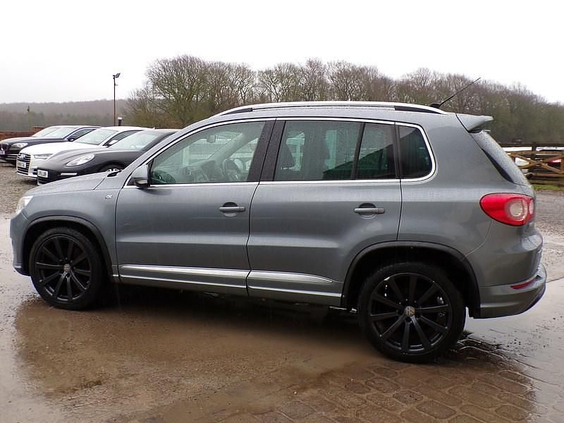 Used VW Tiguan R-line 140 HP (102 kW) 2009 Grey SUV