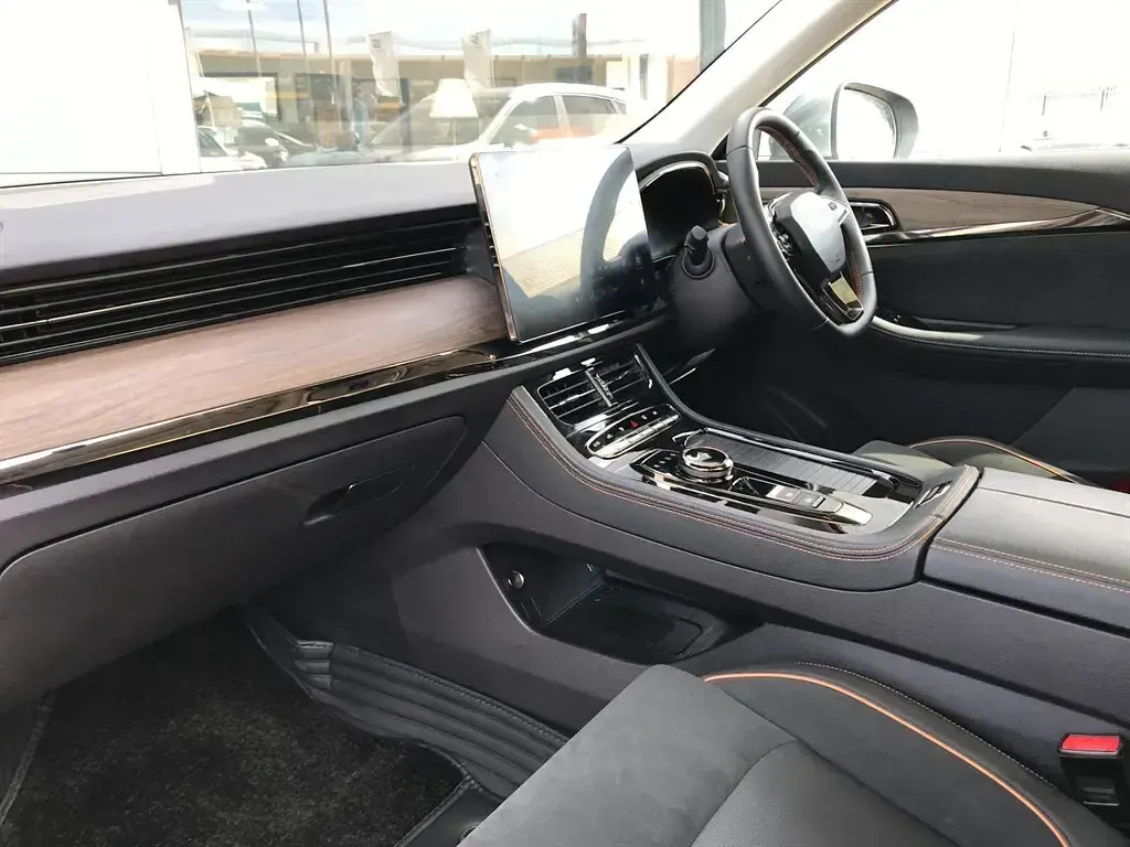 Used Skywell BE11 150 kW (204 HP) 2025 Grey SUV
