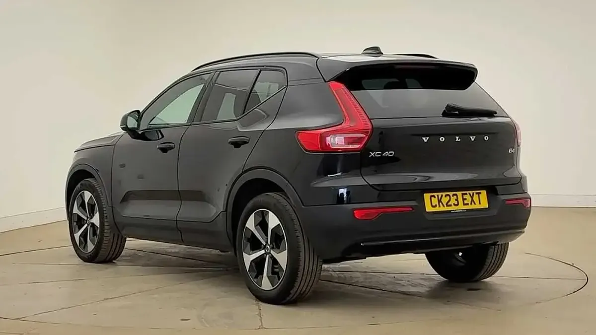 Used Volvo XC40 Ultimate 2023 Black SUV