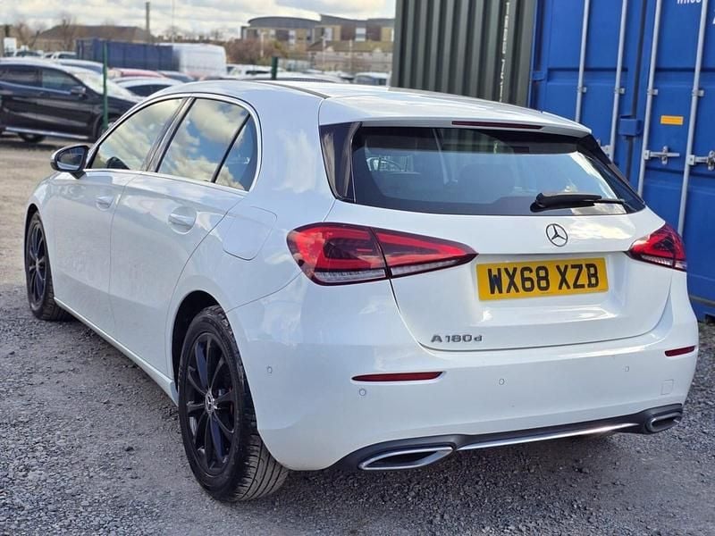 Used Mercedes A180 Executive 116 HP (85 kW) 2018 White Hatchback