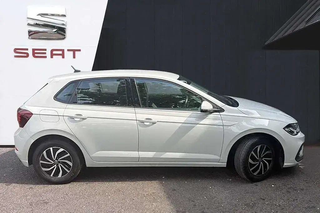 Used VW Polo Life 79 HP (58 kW) 2023 Grey Hatchback
