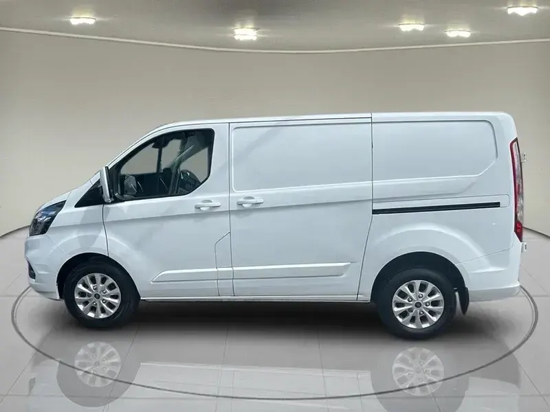 Used Ford Transit Custom Limited 130 HP (95 kW) 2021 White Van