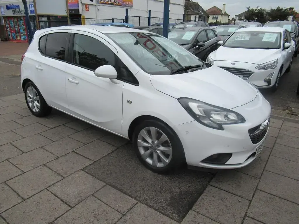 Used Vauxhall Corsa 2016 White Hatchback