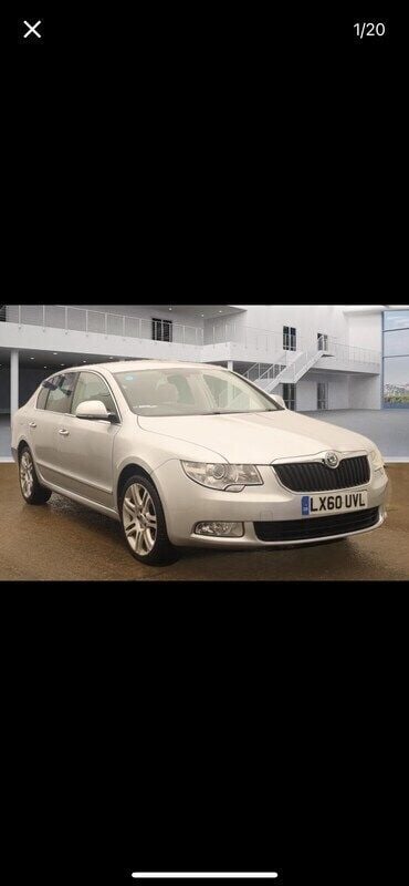 Silver Used 2010 Skoda Superb Elegance Hatchback | £3,299 (Good price) - Image 1/4