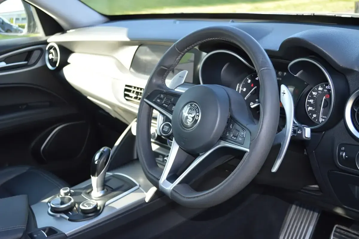 Used Alfa Romeo Stelvio Super 210 HP (154 kW) 2019 Monte carlo blue metallic SUV
