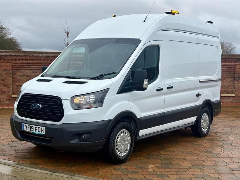 Używany Ford Transit 130 KM (95 kW) 2019 Biały Van
