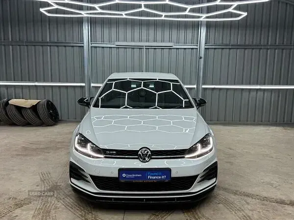 Used VW Golf VII GTD 184 HP (135 kW) 2017 White Hatchback