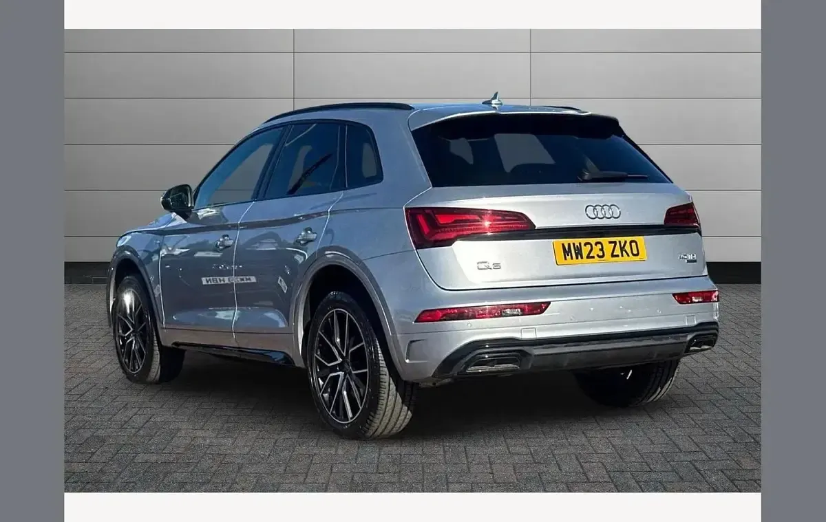 Used Audi Q5 Comfort 204 HP (150 kW) 2023 Silver SUV