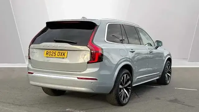 Begagnad Volvo XC90 Core 455 HK (334 kW) 2025 SUV