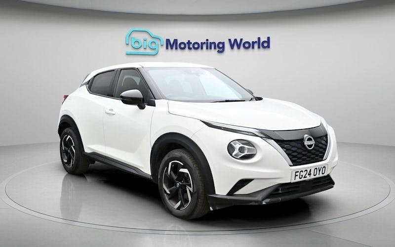 Used Nissan Juke N-Connecta 114 HP (83 kW) 2023 White SUV