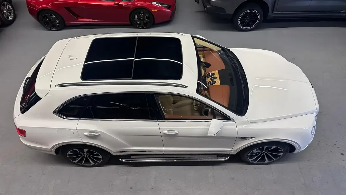 Used Bentley Bentayga 608 HP (447 kW) 2016 White SUV