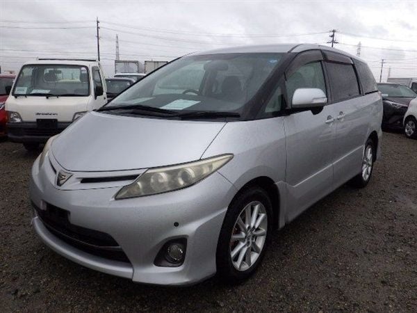 Silver Used 2009 Toyota Estima MPV | £8,995 (A bit pricey) - Image 1/1