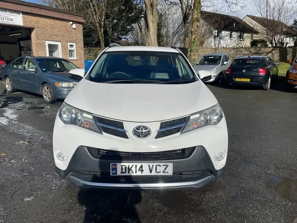 Used Toyota RAV4 150 HP (110 kW) 2014 White SUV