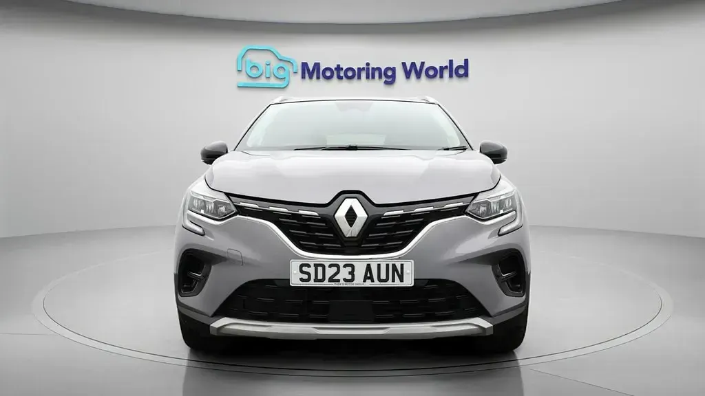 Used Renault Captur Techno 145 HP (106 kW) 2023 Grey SUV