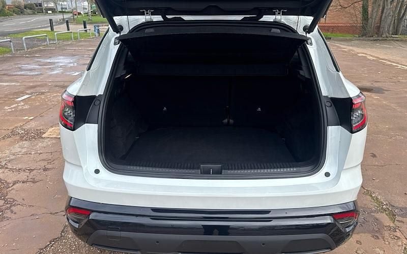 Used Renault Austral Iconic Esprit Alpine 200 HP (147 kW) 2024 SUV