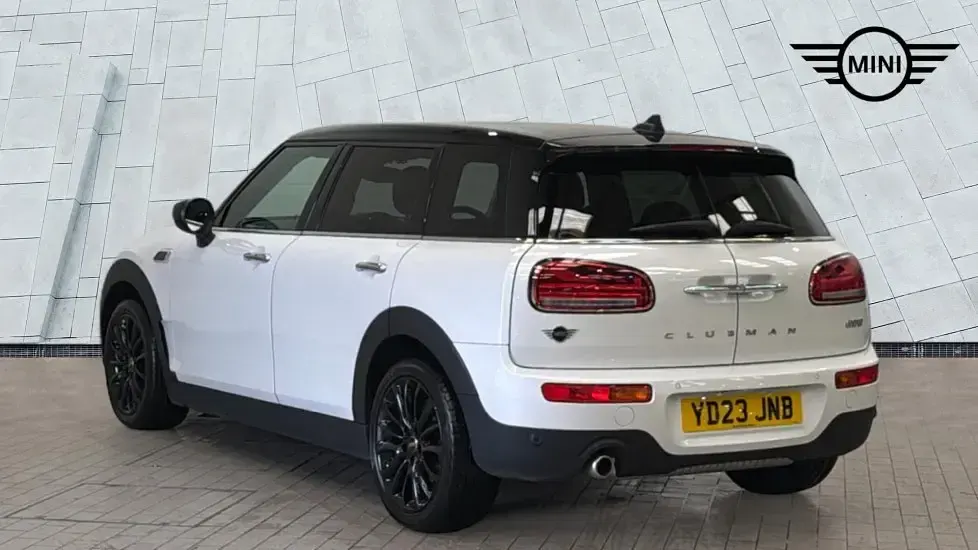 Used Mini Cooper Clubman Classic 134 HP (98 kW) 2023 White Estate