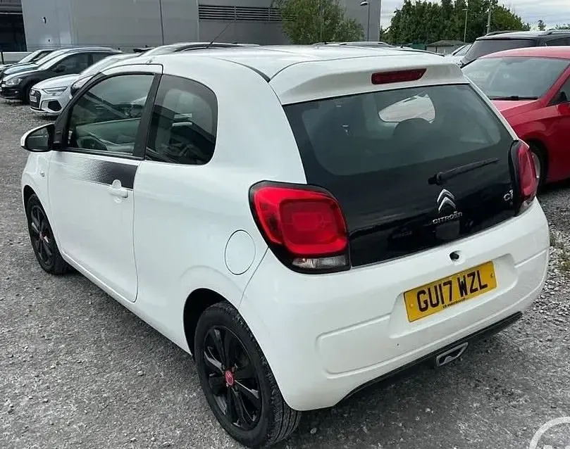 Used Citroën C1 Furio 82 HP (60 kW) 2017 White Hatchback