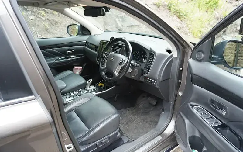 Used Mitsubishi Outlander P-HEV 203 HP (149 kW) 2016 Estate