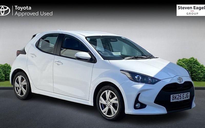 Usado Toyota Yaris Hybrid 116 CV (85 kW) 2026 Utilitario