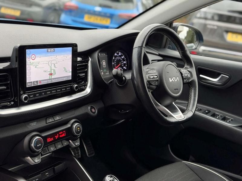 Used Kia Stonic GT-Line S 118 HP (86 kW) 2022 Blue SUV