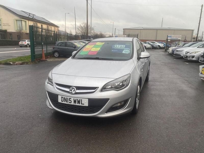 Used Vauxhall Astra SRi 2015 Silver Hatchback