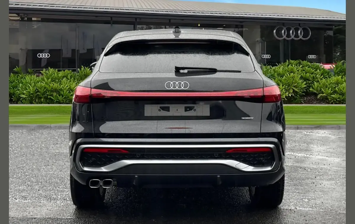 Used Audi Q5 S-Line 204 HP (150 kW) 2026 Black SUV