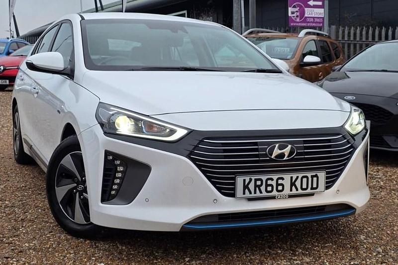 White Used 2016 Hyundai Ioniq Premium SE Hatchback | £10,298 (Fair price) - Image 1/1
