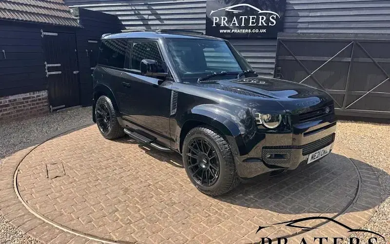 Used Land Rover Defender S 525 HP (386 kW) 2021 SUV