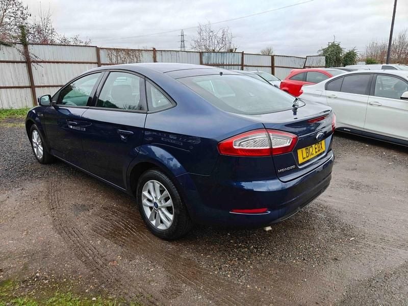 Used Ford Mondeo Zetec 2012 Blue Hatchback