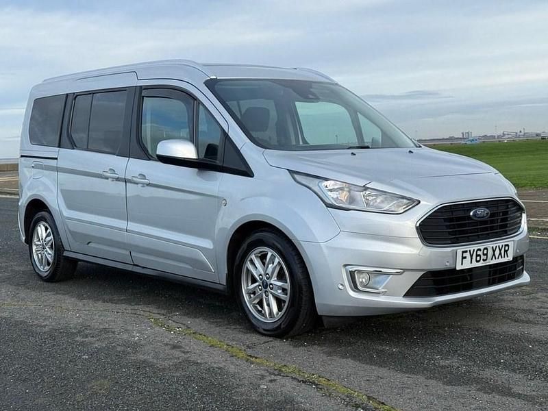 Silver Used 2019 Ford Tourneo Titanium MPV | £13,880 (Good price) - Image 1/4