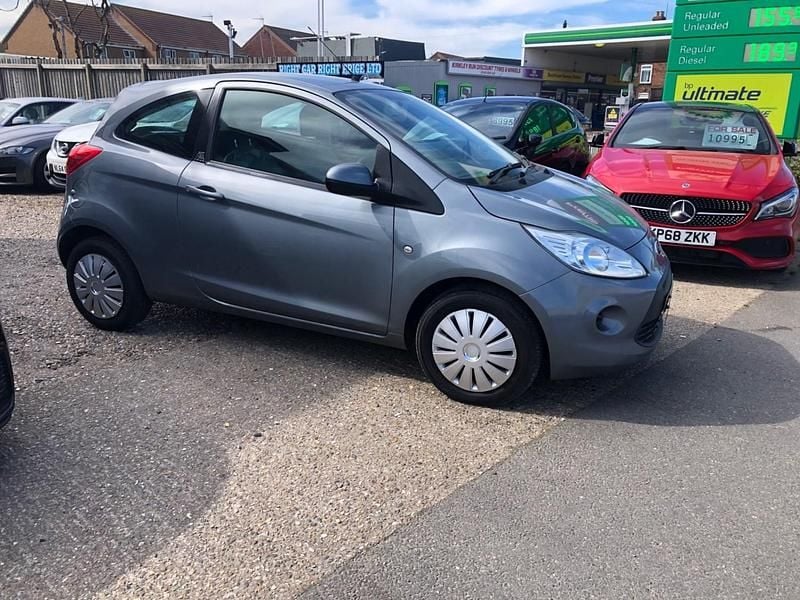 Używany Ford Ka 69 KM (50 kW) 2015 Srebrny Hatchback