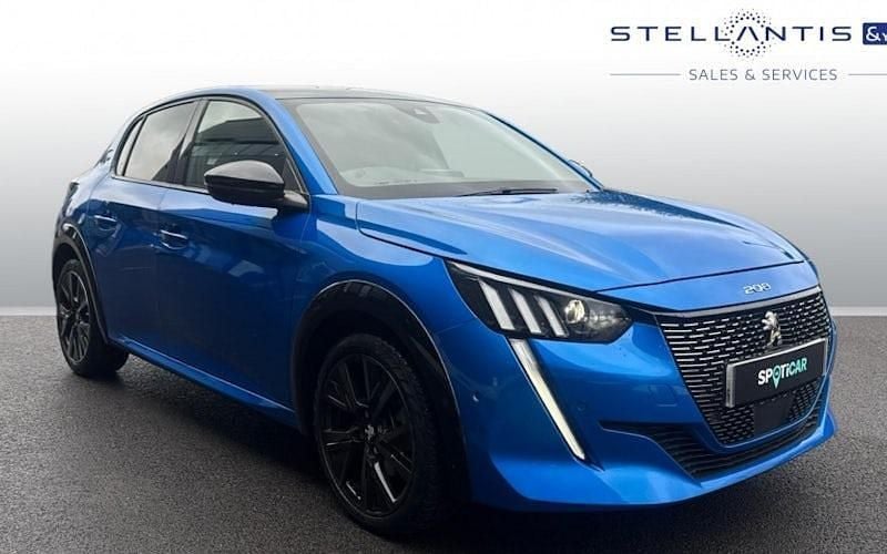 Used 2022 Peugeot 208 Premium Hatchback | £15,619 (Fair price) - Image 1/4
