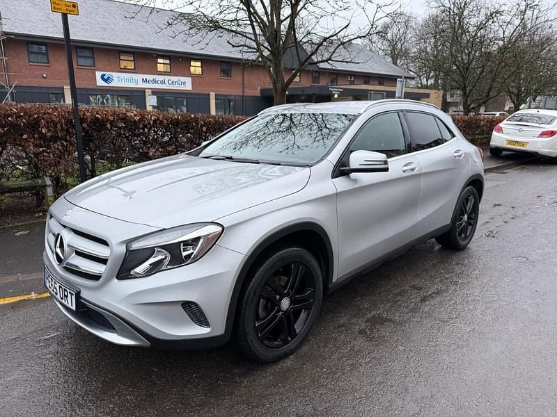 Used Mercedes GLA200 AMG 130 HP (95 kW) 2015 Silver SUV