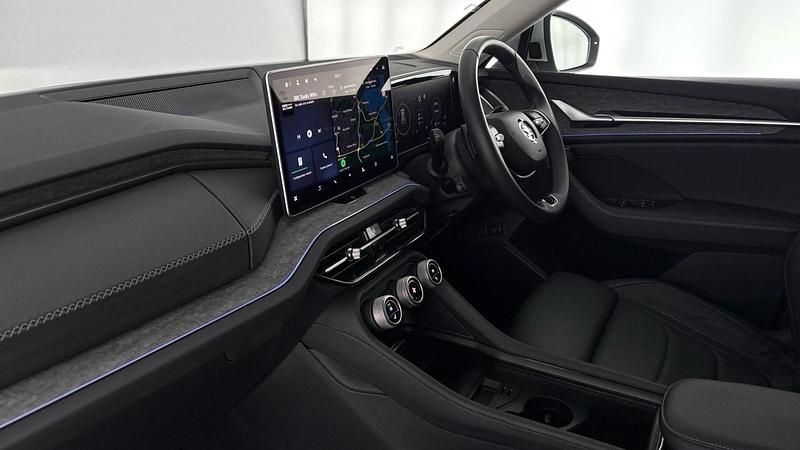 Used Skoda Kodiaq SE L 142 HP (104 kW) 2024 Brilliant silver metallic SUV