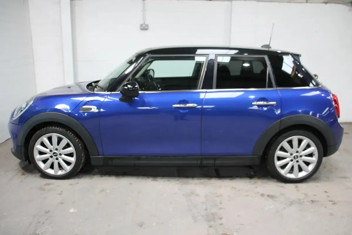 Used Mini Cooper Classic 2019 Blue Hatchback