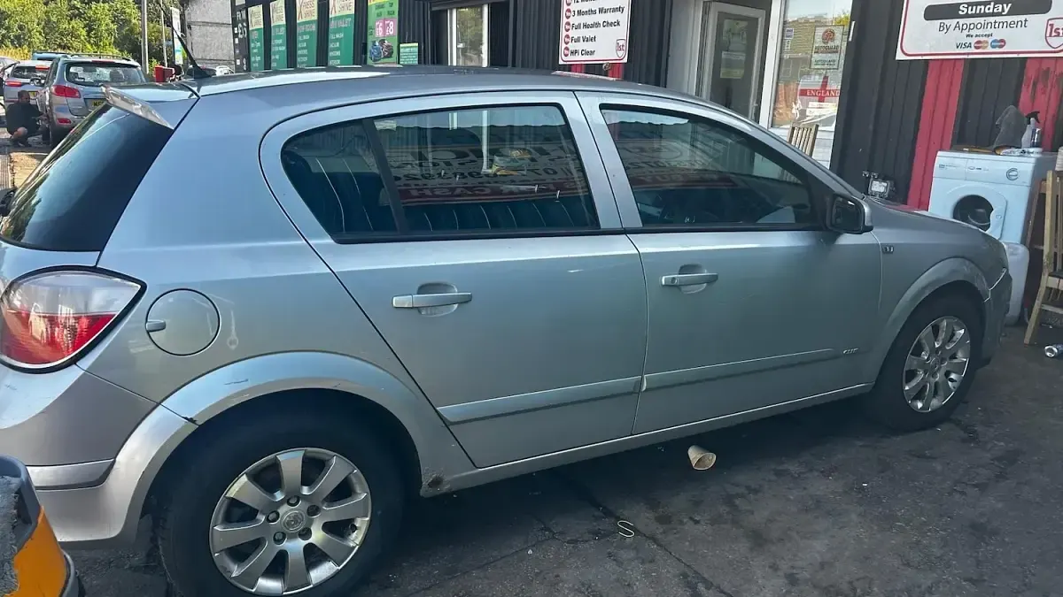 Used Vauxhall Astra Club 2005 Silver Hatchback