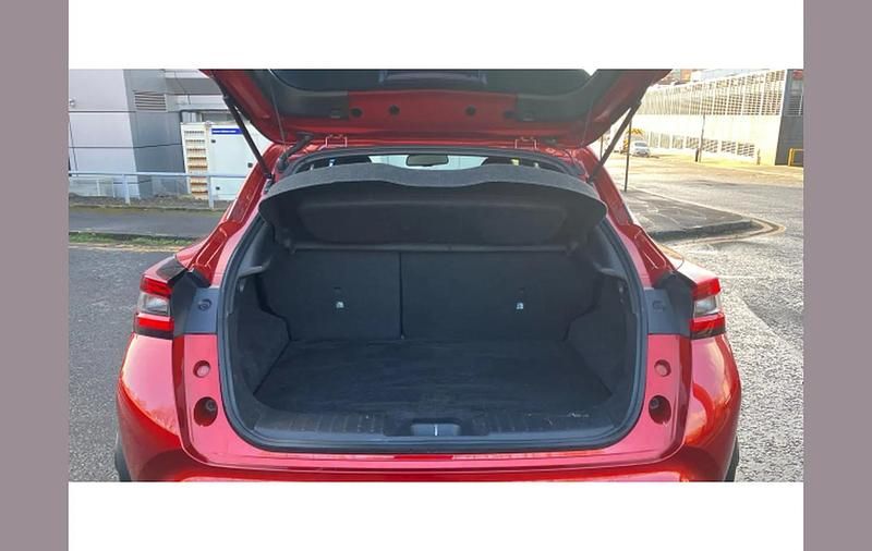 Used Nissan Juke N-Connecta 114 HP (83 kW) 2023 Red SUV