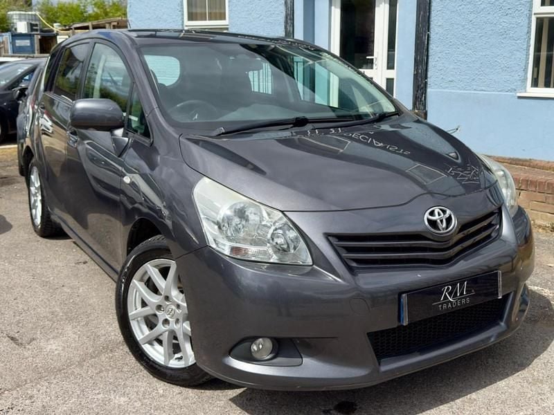 Grey Used 2010 Toyota Verso MPV | £3,195 (Fair price) - Image 1/4