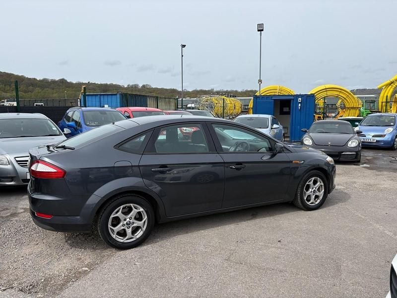 Used Ford Mondeo Zetec 145 HP (106 kW) 2008 Grey Hatchback