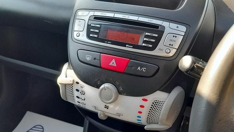 Used Citroën C1 VTR Sport 68 HP (50 kW) 2013 Blue Hatchback