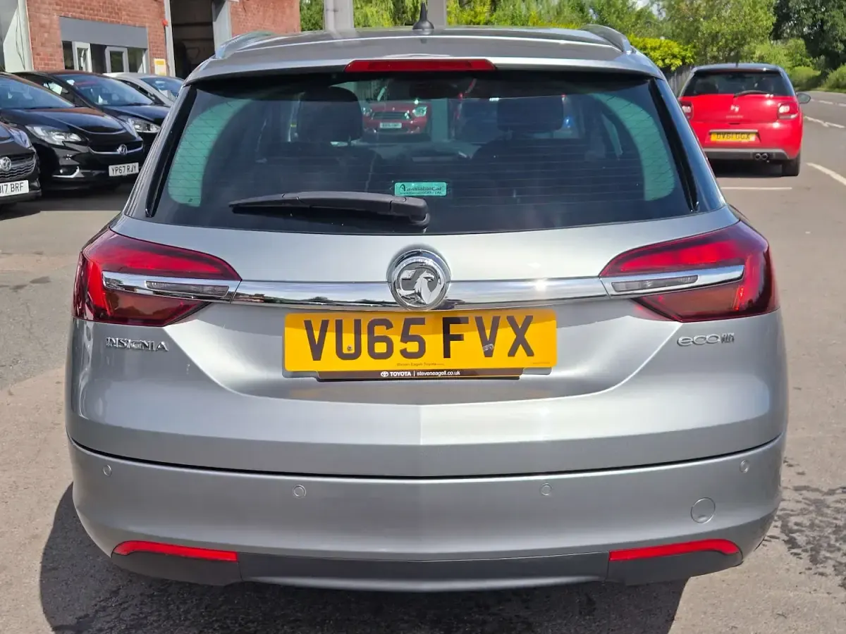 Used Vauxhall Insignia SRi 163 HP (119 kW) 2016 Silver Estate