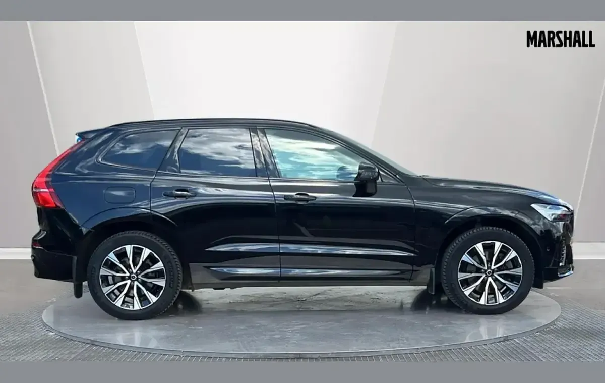 Used Volvo XC60 Plus 247 HP (181 kW) 2023 Black SUV