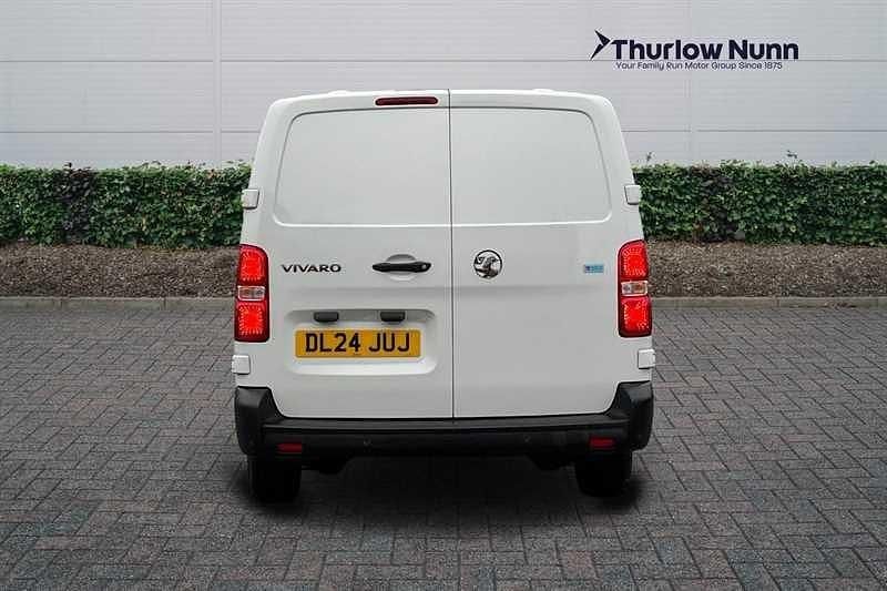 Used Vauxhall Vivaro 145 HP (106 kW) 2024 White MPV
