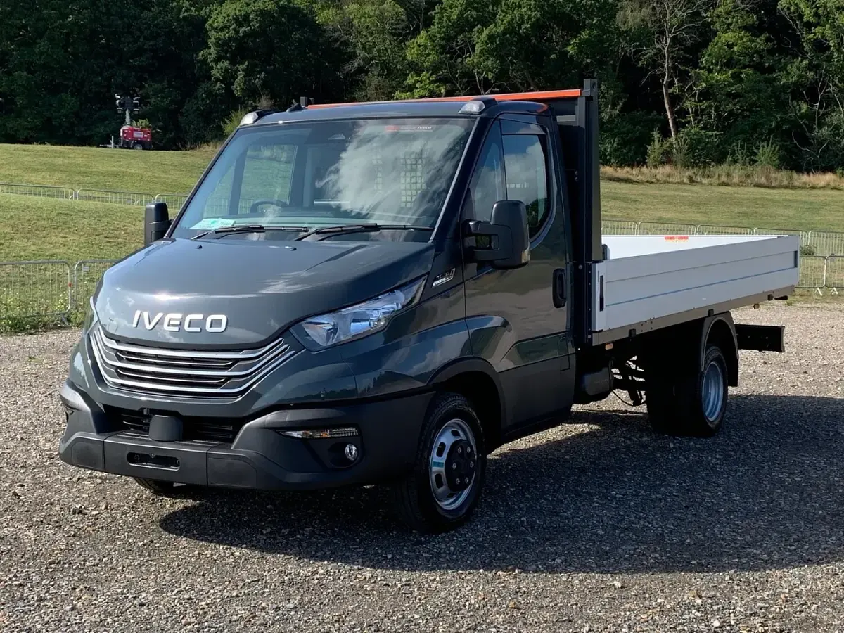 New Iveco Daily 140 HP (102 kW) 2025 Grey