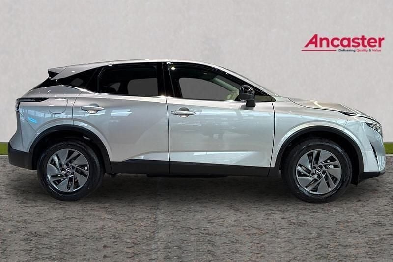 New Nissan Qashqai Acenta Premium 187 HP (137 kW) 2025 Blade silver SUV