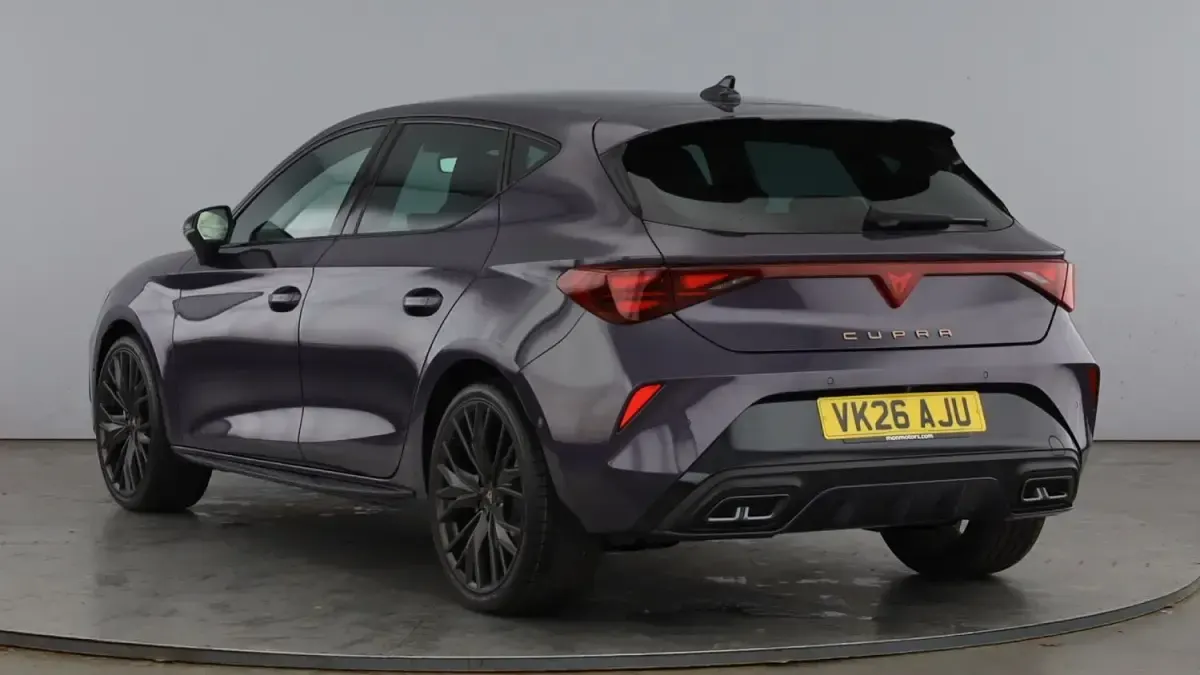 Used Cupra Leon 150 HP (110 kW) 2026 Mauve/purple Hatchback