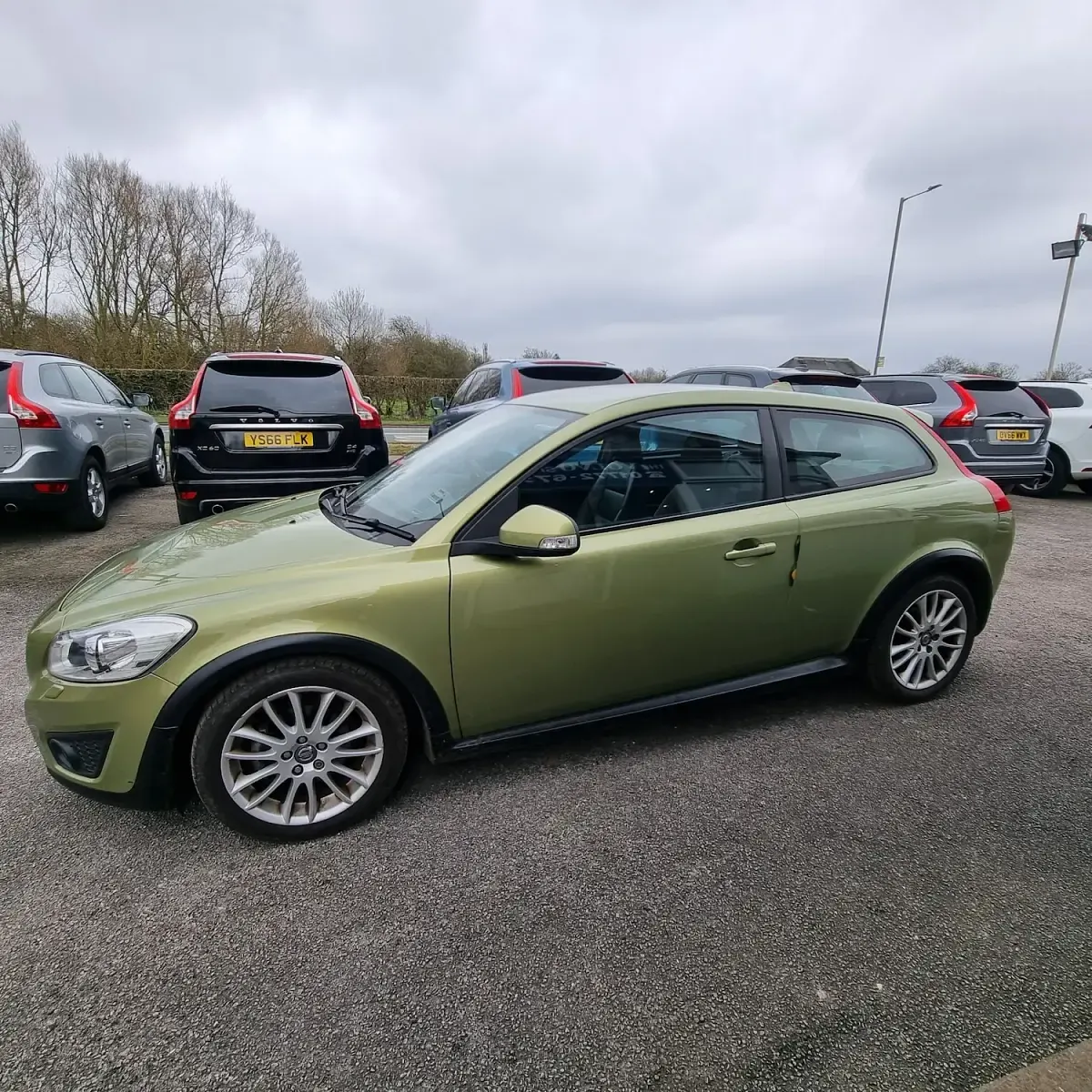 Used Volvo C30 SE Lux 106 HP (77 kW) 2010 Green Hatchback