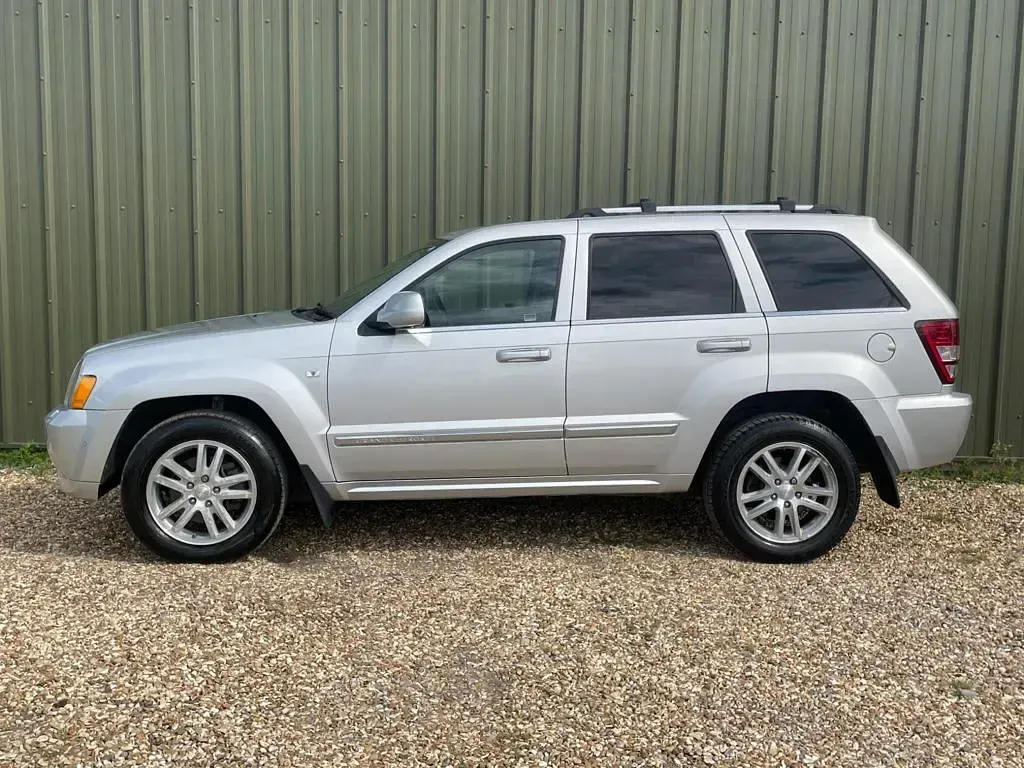Used Jeep Grand Cherokee Overland 218 HP (160 kW) 2009 Silver SUV