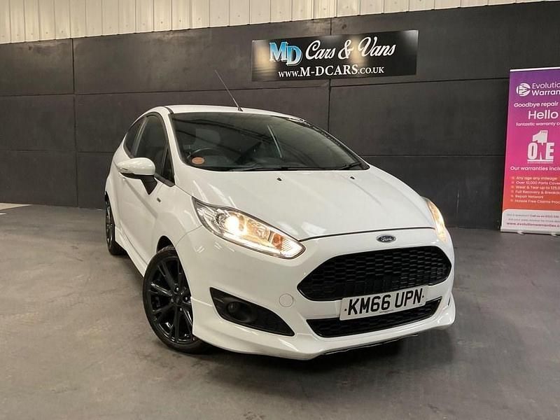 Used Ford Fiesta ST-Line 125 HP (91 kW) 2016 White Hatchback